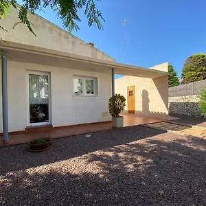 Villa Victoria, Sa Caleta